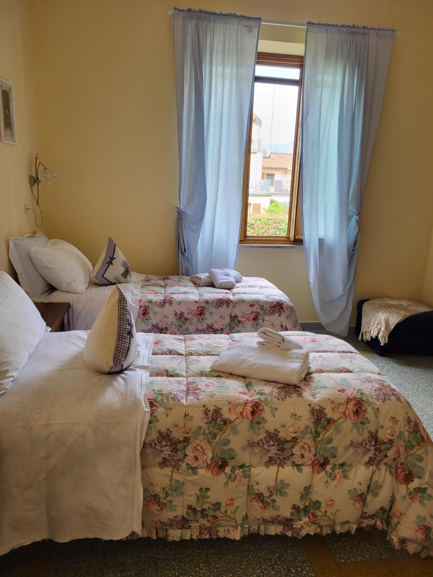 BnB Villa Melany vicino Centro Lucca Camera foto