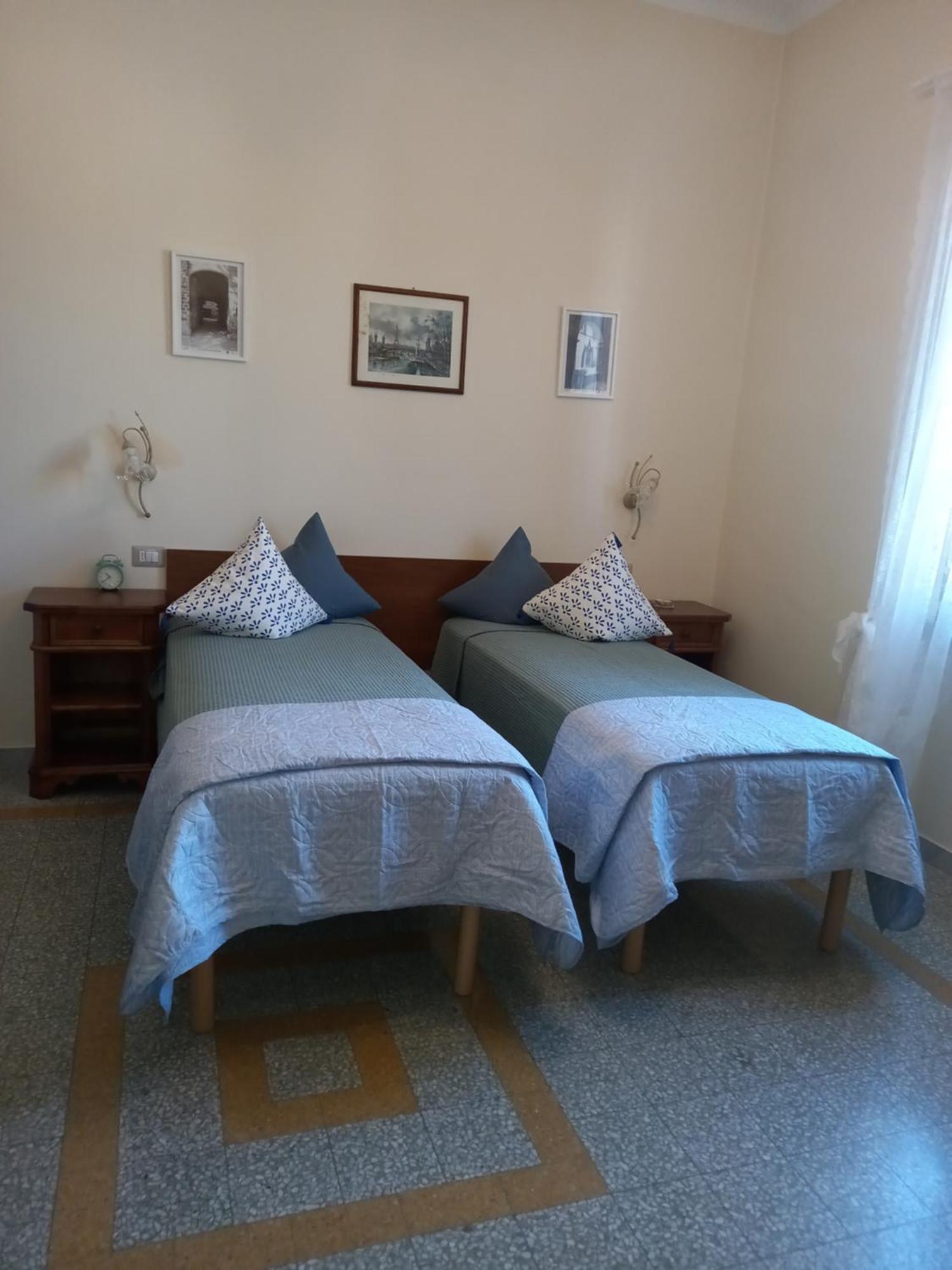 BnB Villa Melany vicino Centro Lucca Camera foto